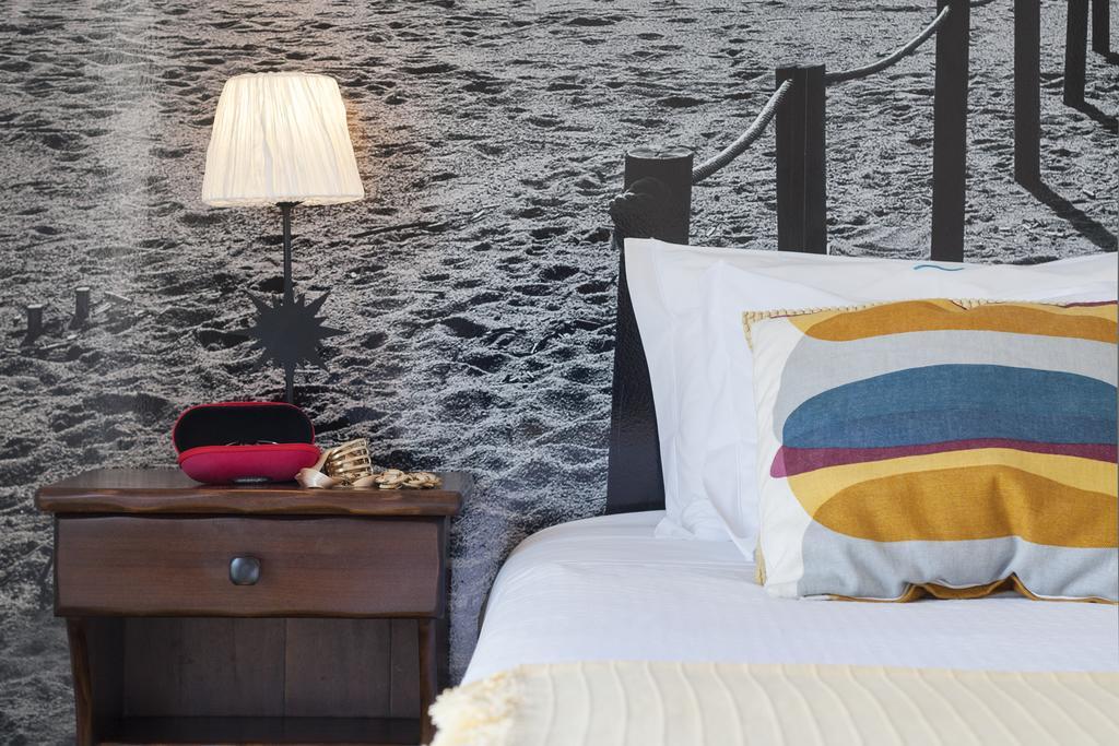 Beachouse - Surf, Bed & Breakfast Ericeira Room photo